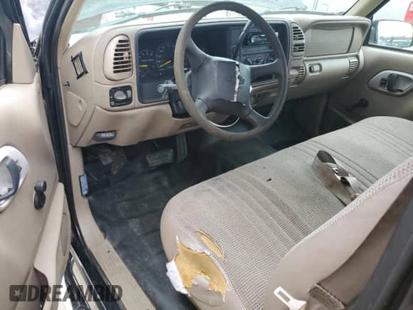 1998 Chevrolet Silverado 1500 with VIN 1GCEC14W1WZ225923, listed as a Copart auction lot 45742875 with 171,077 mi miles and Salvage title. Bid and sale history available at DreamBid. Image 8.