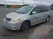 2004 Toyota Sienna XLE z VIN 5TDZA22C54S035854, wystawiony jako IAAI lot #43419164 z przebiegiem 220 412 mil mil oraz . Historia ofert i sprzedaży dostępna na DreamBid. Obrazek 2.