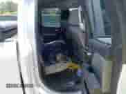 2015 Chevrolet Silverado 2500HD Work Truck z VIN 1GC2KUEG0FZ536905, wystawiony jako IAAI lot #42828973 z przebiegiem 311 106 mil mil oraz . Historia ofert i sprzedaży dostępna na DreamBid. Obrazek 8.