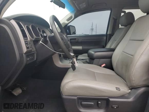 2010 Toyota Tundra с VIN 5TFRY5F16AX086274, выставлен на аукционе Copart как лот 90107315 с пробегом 138 549 миль миль и Списание • Salvage title. История ставок и продаж доступна на DreamBid. Изображение 7.