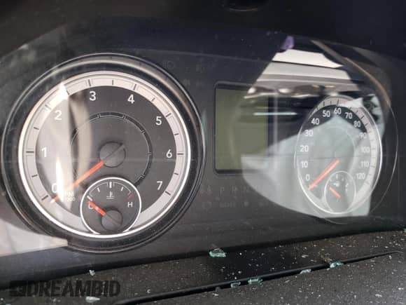 2019 Ram 1500 Express z VIN 1C6RR6KT5KS592405, wystawiony jako Copart lot #71545005 z przebiegiem Nie podano mil oraz Szkoda całkowita • Salvage title. Historia ofert i sprzedaży dostępna na DreamBid. Obrazek 9.