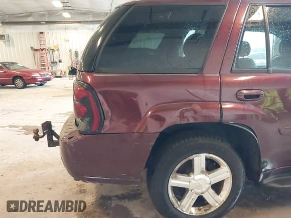 2007 Chevrolet TrailBlazer LT с VIN 1GNDT13S272219141, выставлен на аукционе IAAI как лот 42317708 с пробегом Не указан миль и . История ставок и продаж доступна на DreamBid. Изображение 14.