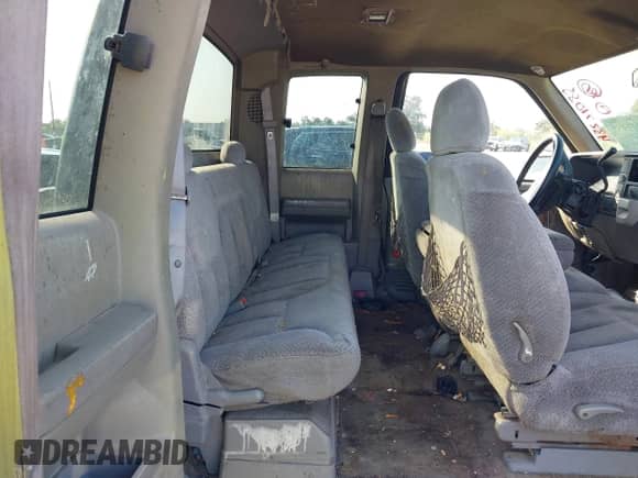 1997 Chevrolet Silverado 1500 with VIN 2GCEC19R5V1278473, listed as a IAAI auction lot 43271055 with 307,129 mi miles and . Bid and sale history available at DreamBid. Image 8.