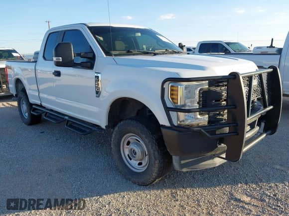2019 Ford F-250 XL z VIN 1FT7X2B6XKED85547, wystawiony jako IAAI lot #43143284 z przebiegiem 166 738 mil mil oraz . Historia ofert i sprzedaży dostępna na DreamBid. Obrazek 1.