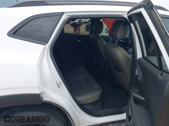 2025 Chevrolet Trax ACTIV z VIN KL77LKEP6SC040654, wystawiony jako IAAI lot #43064747 z przebiegiem 23 985 mil mil oraz . Historia ofert i sprzedaży dostępna na DreamBid. Obrazek 8.