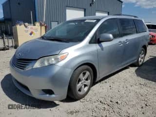 2015 Toyota Sienna LE AAS with VIN 5TDKK3DC9FS531101, listed as a Copart auction lot 65268255 with 161,612 mi miles and Salvage title. Bid and sale history available at DreamBid. Image 1.