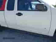 2006 Chevrolet Colorado Work Truck z VIN 1GCCS198668272911, wystawiony jako IAAI lot #43321284 z przebiegiem 165 178 mil mil oraz . Historia ofert i sprzedaży dostępna na DreamBid. Obrazek 6.