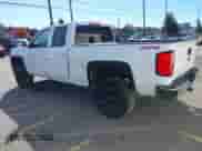 2015 Chevrolet Silverado 1500 LT z VIN 1GCVKREC0FZ192676, wystawiony jako IAAI lot #43579154 z przebiegiem 113 648 mil mil oraz . Historia ofert i sprzedaży dostępna na DreamBid. Obrazek 3.