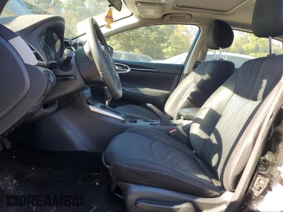 2017 Nissan Sentra SR z VIN 3N1AB7AP0HY327425, wystawiony jako Copart lot #87111755 z przebiegiem 141 933 mil mil oraz Szkoda całkowita • Salvage title. Historia ofert i sprzedaży dostępna na DreamBid. Obrazek 7.