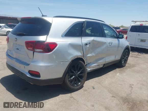 2019 Kia Sorento LX с VIN 5XYPG4A58KG597729, выставлен на аукционе IAAI как лот 42370067 с пробегом 45 301 миль миль и . История ставок и продаж доступна на DreamBid. Изображение 4.