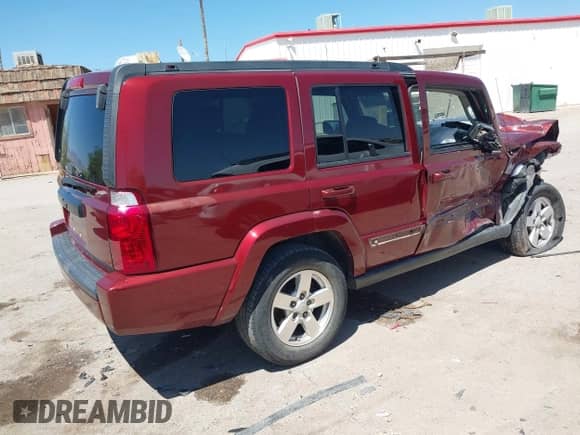 2007 Jeep Commander Sport с VIN 1J8HH48K07C635861, выставлен на аукционе IAAI как лот 42451472 с пробегом 155 912 миль миль и . История ставок и продаж доступна на DreamBid. Изображение 4.