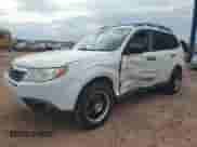 2010 Subaru Forester X с VIN JF2SH6BC9AG768064, выставлен на аукционе Copart как лот 82392225 с пробегом 155 236 миль миль и Списание • Salvage title. История ставок и продаж доступна на DreamBid. Изображение 1.