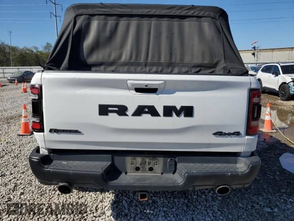 2022 Ram 1500 Rebel z VIN 1C6SRFLM5NN386108, wystawiony jako Copart lot #73565094 z przebiegiem 50 778 mil mil oraz Szkoda całkowita • Salvage title. Historia ofert i sprzedaży dostępna na DreamBid. Obrazek 6.