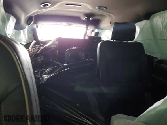 2023 Chevrolet Suburban Premier с VIN 1GNSKFKD3PR146234, выставлен на аукционе Copart как лот 64668554 с пробегом Не указан миль и На запчасти • Non repairable. История ставок и продаж доступна на DreamBid. Изображение 10.