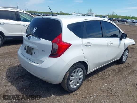 2016 Nissan Note S z VIN 3N1CE2CP4GL407936, wystawiony jako IAAI lot #42219360 z przebiegiem 229 071 mil mil oraz . Historia ofert i sprzedaży dostępna na DreamBid. Obrazek 4.
