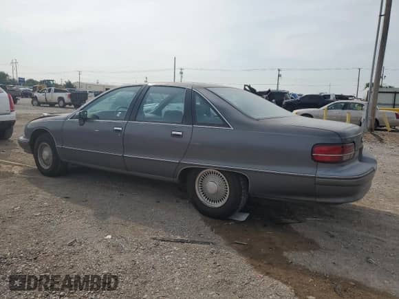 1991 Chevrolet Caprice с VIN 1G1BN53E4MW194283, выставлен на аукционе Copart как лот 71869145 с пробегом 33 840 миль миль и Списание • Salvage title. История ставок и продаж доступна на DreamBid. Изображение 2.