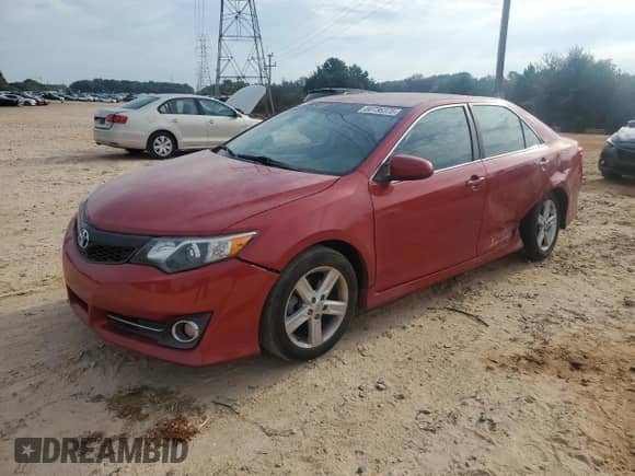2014 Toyota Camry SE Sport с VIN 4T1BF1FKXEU748157, выставлен на аукционе Copart как лот 80736375 с пробегом 141 968 миль миль и Списание • Salvage title. История ставок и продаж доступна на DreamBid. Изображение 1.
