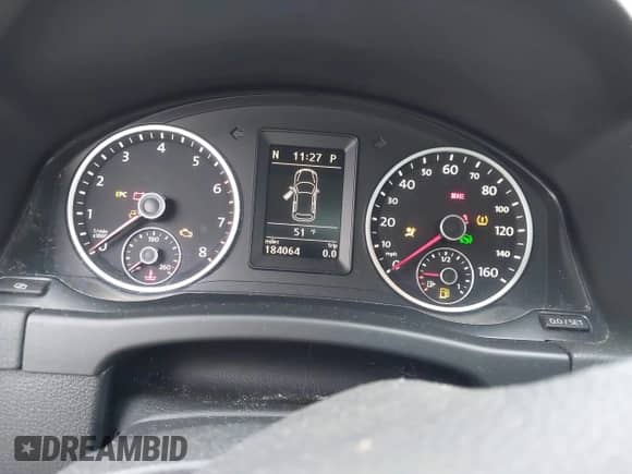 2012 Volkswagen Tiguan S с VIN WVGAV7AXXCW005276, выставлен на аукционе IAAI как лот 43450077 с пробегом 184 064 миль миль и . История ставок и продаж доступна на DreamBid. Изображение 7.