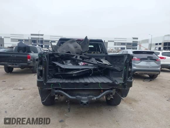 2022 GMC Sierra 1500 Denali z VIN 3GTUUGED6NG676613, wystawiony jako IAAI lot #43119392 z przebiegiem 22 278 mil mil oraz . Historia ofert i sprzedaży dostępna na DreamBid. Obrazek 16.