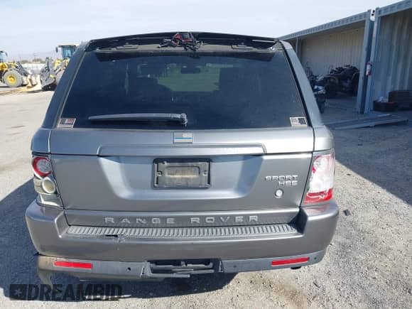 2011 Land Rover Range Rover Sport HSE z VIN SALSF2D4XBA279057, wystawiony jako IAAI lot #43443023 z przebiegiem 153 554 mil mil oraz . Historia ofert i sprzedaży dostępna na DreamBid. Obrazek 16.