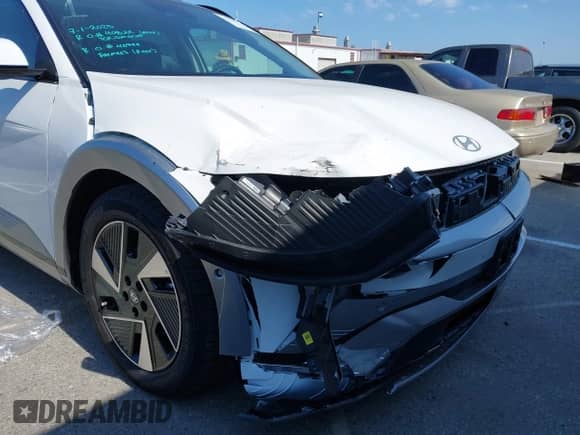 2025 Hyundai Ioniq 5 with VIN 7YAKR4DA8SY005422, listed as a IAAI auction lot 42749415 with 457 mi miles and . Bid and sale history available at DreamBid. Image 6.