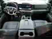 2022 Chevrolet Silverado 1500 RST z VIN 3GCUDEET1NG665210, wystawiony jako Copart lot #59168575 z przebiegiem 45 358 mil mil oraz Szkoda całkowita • Salvage title. Historia ofert i sprzedaży dostępna na DreamBid. Obrazek 8.