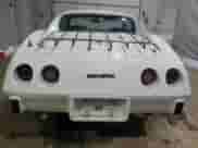 1976 Chevrolet Corvette z VIN 1Z37L6S431055, wystawiony jako Copart lot #87261155 z przebiegiem 19 491 mil mil oraz Czysty tytuł • Clean title. Historia ofert i sprzedaży dostępna na DreamBid. Obrazek 6.