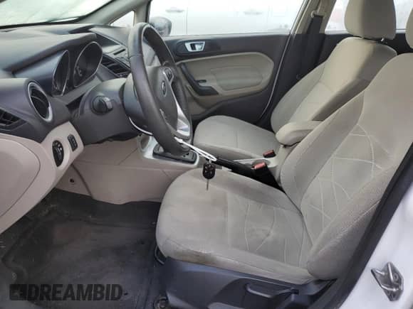 2015 Ford Fiesta SE z VIN 3FADP4BJ6FM136249, wystawiony jako Copart lot #90844195 z przebiegiem 133 405 mil mil oraz Szkoda całkowita • Salvage title. Historia ofert i sprzedaży dostępna na DreamBid. Obrazek 7.