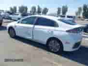 2020 Hyundai Ioniq SE z VIN KMHC65LD8LU198343, wystawiony jako IAAI lot #42313918 z przebiegiem 41 671 mil mil oraz . Historia ofert i sprzedaży dostępna na DreamBid. Obrazek 3.