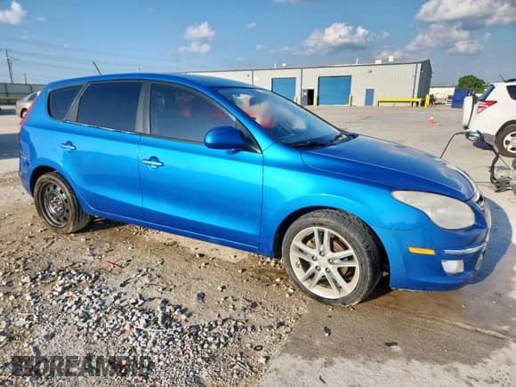 2009 Hyundai Elantra Touring с VIN KMHDC86E59U040781, выставлен на аукционе Copart как лот 60103595 с пробегом 180 821 миль миль и Чистый • Clean title. История ставок и продаж доступна на DreamBid. Изображение 4.