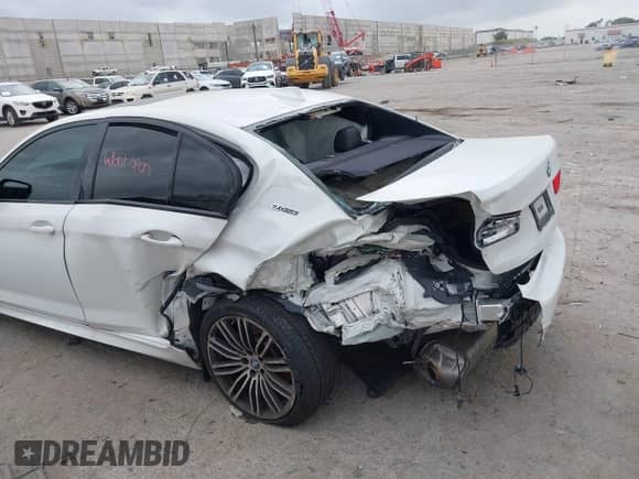 2019 BMW 5 Series 530e с VIN WBAJA9C52KB388172, выставлен на аукционе IAAI как лот 42518505 с пробегом Не указан миль и . История ставок и продаж доступна на DreamBid. Изображение 6.