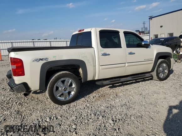2013 Chevrolet Silverado 1500 LTZ with VIN 3GCPKTE71DG310966, listed as a Copart auction lot 82216535 with 153,969 mi miles and Clean title. Bid and sale history available at DreamBid. Image 3.