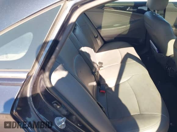 2012 Hyundai Sonata SE z VIN 5NPEC4AC3CH333667, wystawiony jako IAAI lot #43502243 z przebiegiem 190 596 mil mil oraz . Historia ofert i sprzedaży dostępna na DreamBid. Obrazek 8.