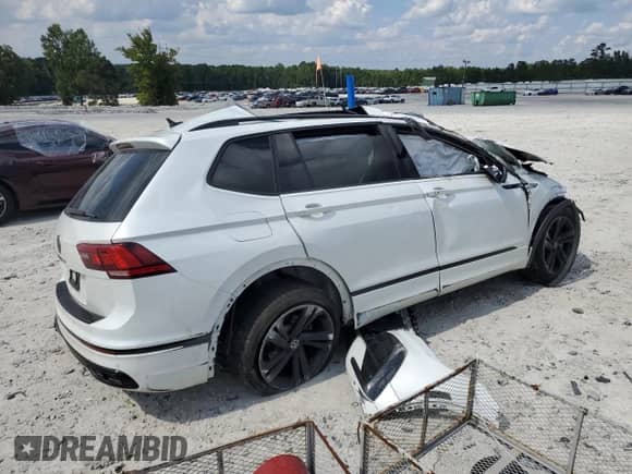 2024 Volkswagen Tiguan SE R-Line Black с VIN 3VVCB7AX7RM206875, выставлен на аукционе Copart как лот 90821915 с пробегом 13 009 миль миль и Списание • Salvage title. История ставок и продаж доступна на DreamBid. Изображение 3.