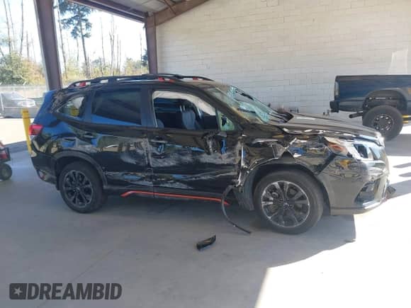 2023 Subaru Forester Special Sports z VIN JF2SKAJC3PH448618, wystawiony jako IAAI lot #43229901 z przebiegiem 34 082 mil mil oraz . Historia ofert i sprzedaży dostępna na DreamBid. Obrazek 14.