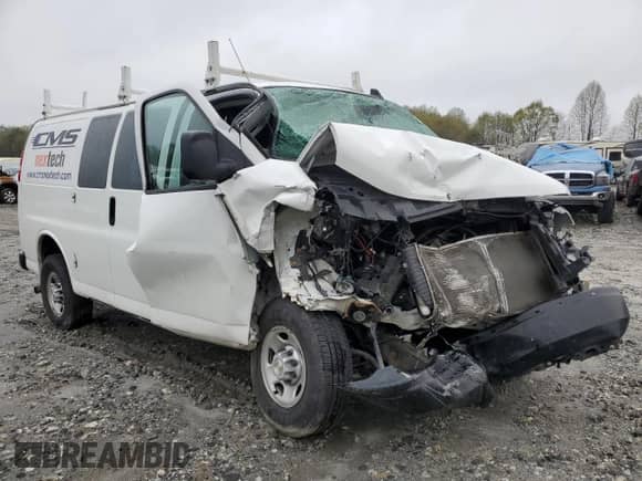 2020 Chevrolet Express Cargo z VIN 1GCWGAFP7L1271104, wystawiony jako Copart lot #50661145 z przebiegiem Nie podano mil oraz Szkoda całkowita • Salvage title. Historia ofert i sprzedaży dostępna na DreamBid. Obrazek 4.