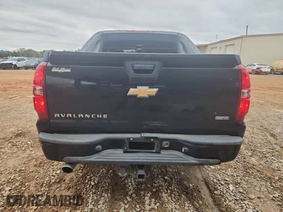 2007 Chevrolet Avalanche 3LT z VIN 3GNEC120X7G156852, wystawiony jako Copart lot #90591925 z przebiegiem Nie podano mil oraz Czysty tytuł • Clean title. Historia ofert i sprzedaży dostępna na DreamBid. Obrazek 6.