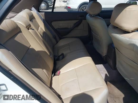 1995 Toyota Camry LE z VIN 4T1GK12E3SU112693, wystawiony jako IAAI lot #42207391 z przebiegiem 190 527 mil mil oraz . Historia ofert i sprzedaży dostępna na DreamBid. Obrazek 8.