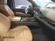 2022 Cadillac Escalade Premium Luxury с VIN 1GYS4BKL5NR273724, выставлен на аукционе IAAI как лот 41667152 с пробегом 33 754 миль миль и . История ставок и продаж доступна на DreamBid. Изображение 5.