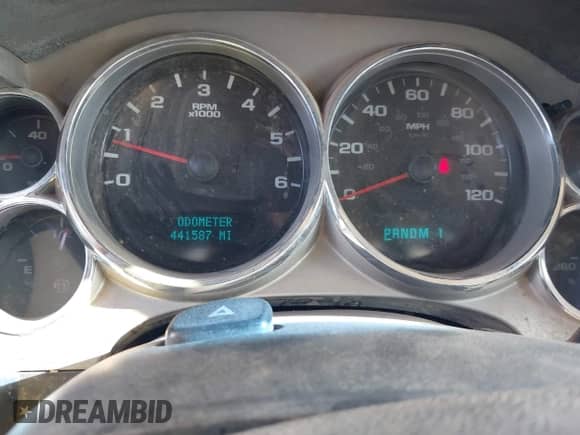 2007 Chevrolet Silverado 2500HD 1LT z VIN 1GCHK24K77E519998, wystawiony jako IAAI lot #43075898 z przebiegiem 441 587 mil mil oraz . Historia ofert i sprzedaży dostępna na DreamBid. Obrazek 7.
