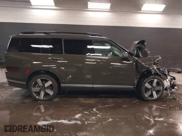 2025 Hyundai Santa Fe Limited with VIN 5NMP4DGL2SH075571, listed as a IAAI auction lot 41471700 with 5,063 mi miles and . Bid and sale history available at DreamBid. Image 12.