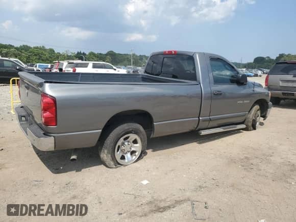 2007 Dodge 1500 ST z VIN 1D7HA16K87J557165, wystawiony jako Copart lot #63660185 z przebiegiem 107 621 mil mil oraz Szkoda całkowita • Salvage title. Historia ofert i sprzedaży dostępna na DreamBid. Obrazek 3.