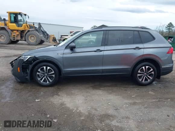 2024 Volkswagen Tiguan S с VIN 3VVRB7AX8RM111008, выставлен на аукционе IAAI как лот 41857646 с пробегом 23 099 миль миль и . История ставок и продаж доступна на DreamBid. Изображение 15.
