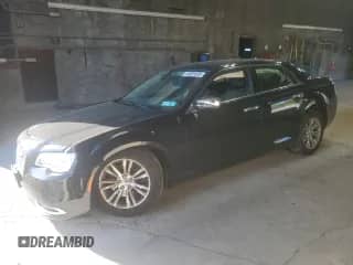 2017 Chrysler 300 C с VIN 2C3CCAET6HH535083, выставлен на аукционе Copart как лот 84891655 с пробегом 43 686 миль миль и Списание • Salvage title. История ставок и продаж доступна на DreamBid. Изображение 1.