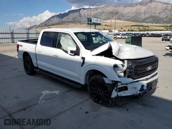 2025 Ford F-150 Lariat with VIN 1FTFW5L85SFA55938, listed as a Copart auction lot 81475875 with 8,349 mi miles and Salvage title. Bid and sale history available at DreamBid. Image 4.