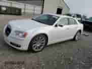 2012 Chrysler 300 Limited z VIN 2C3CCACG7CH279681, wystawiony jako Copart lot #83852145 z przebiegiem 105 752 mil mil oraz Szkoda całkowita • Salvage title. Historia ofert i sprzedaży dostępna na DreamBid. Obrazek 1.