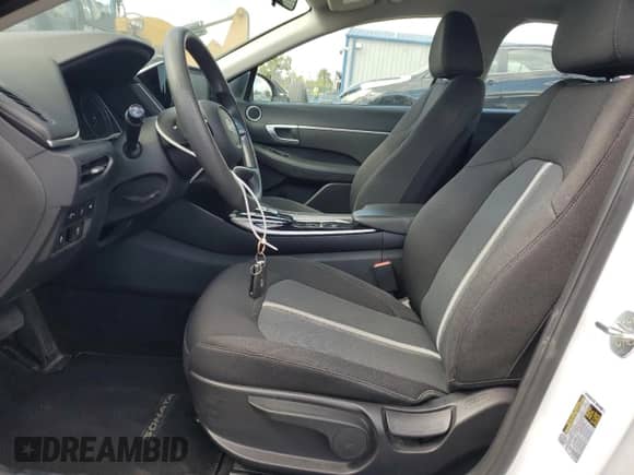 2022 Hyundai Sonata SE with VIN 5NPEG4JA8NH135205, listed as a Copart auction lot 70702895 with 49,311 mi miles and Salvage title. Bid and sale history available at DreamBid. Image 7.