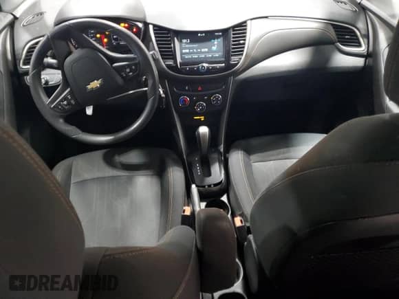 2017 Chevrolet Trax LT z VIN 3GNCJPSB9HL142497, wystawiony jako Copart lot #70444655 z przebiegiem 134 802 mil mil oraz Szkoda całkowita • Salvage title. Historia ofert i sprzedaży dostępna na DreamBid. Obrazek 8.