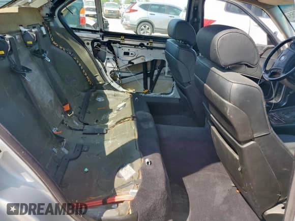 2001 BMW 7 Series 740iL with VIN WBAGH83491DP22465, listed as a Copart auction lot 81010655 with 153,731 mi miles and Salvage title. Bid and sale history available at DreamBid. Image 10.