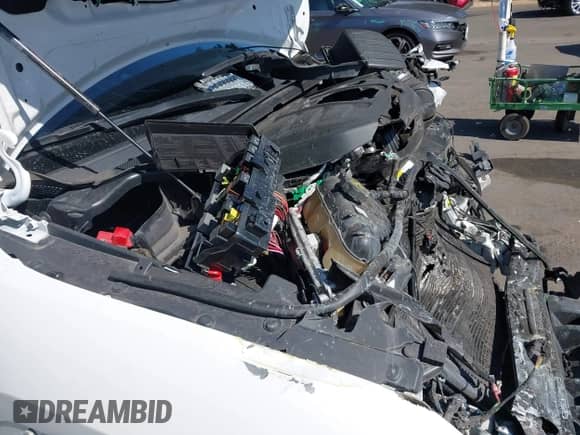 2021 Jeep Grand Cherokee Laredo E with VIN 1C4RJEAG5MC571467, listed as a IAAI auction lot 43230996 with Not provided miles and . Bid and sale history available at DreamBid. Image 11.